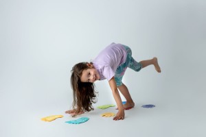 Ścieżka-sensoryczna-dla-dzieci-Tup-Tup-rozwój-motoryczny-i-zmysłowy-Mom’sCare1.jpg