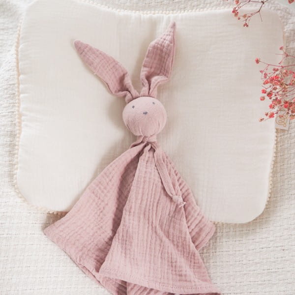 przytulanka-kroliczek-doudou-pudrowy-róż.jpg