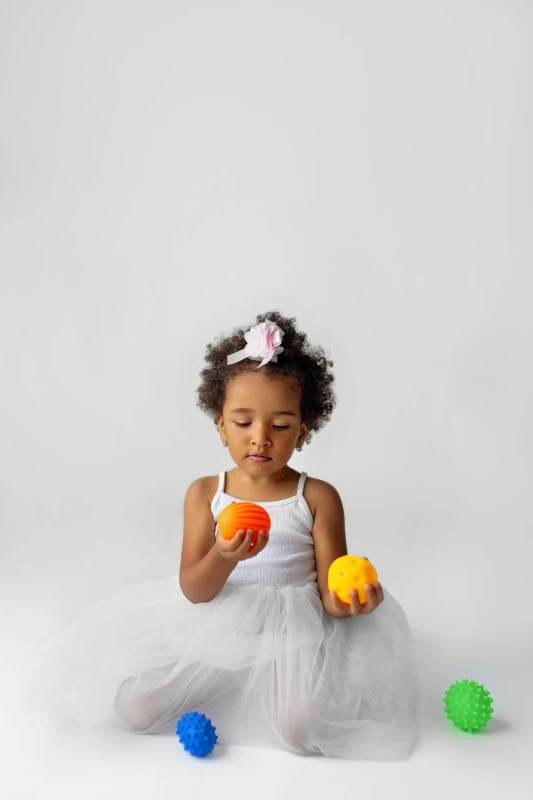 Zestaw-5-piłeczek-sensorycznych-do-terapii-dotykowej-dla-niemowląt-i-dzieci-Mom'sCare-jpg.