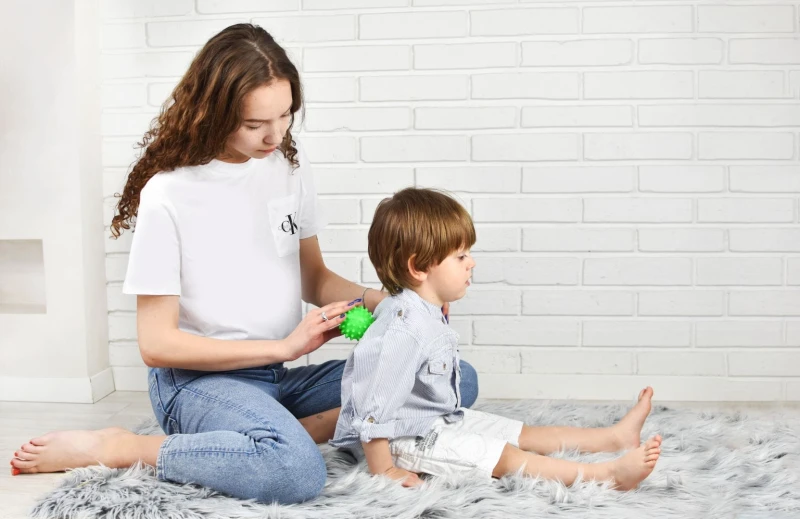 Zestaw-5-sztuk-piłeczeki-sensoryczne-do-masażu-dla-niemowląt-i-dzieci-Mom'sCare-jpg.