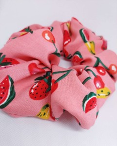 gumka-scrunchie-damska-wiskoza-wisniowy-raj.jpg