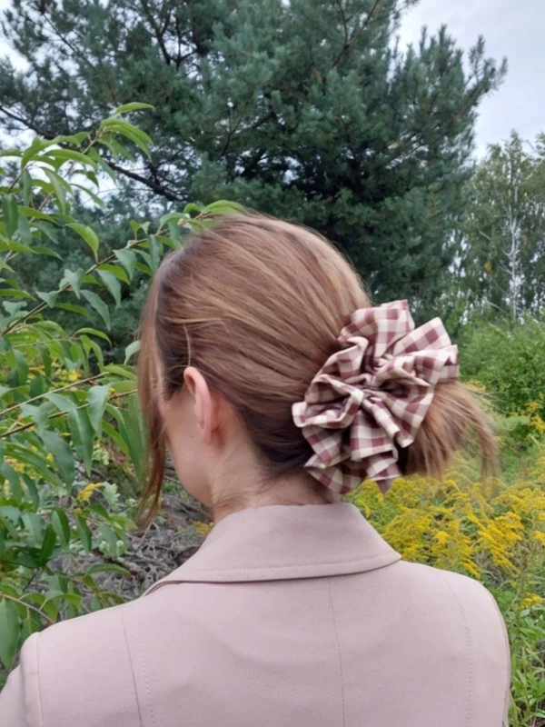duza-gumka-scrunchie-do-wlosow-krata.jpg