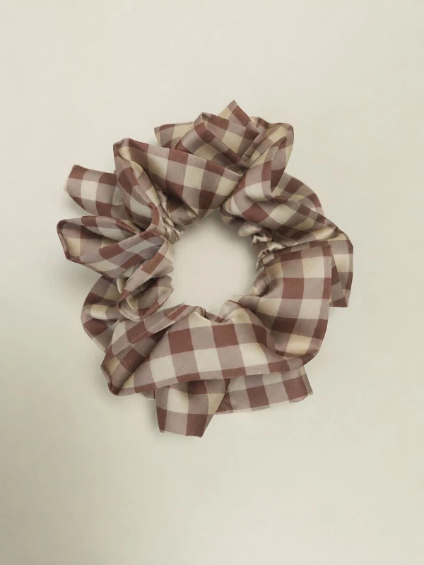 gumka-scrunchie-krata-satyna-armani.jpg