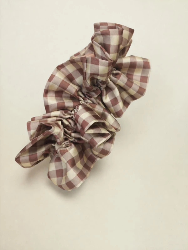 gumka-scrunchie-krata-satyna-armani-fala.jpg